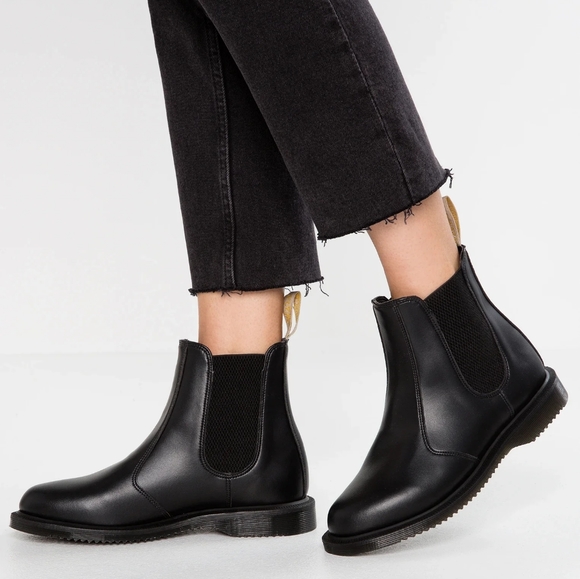 vegan flora chelsea boot